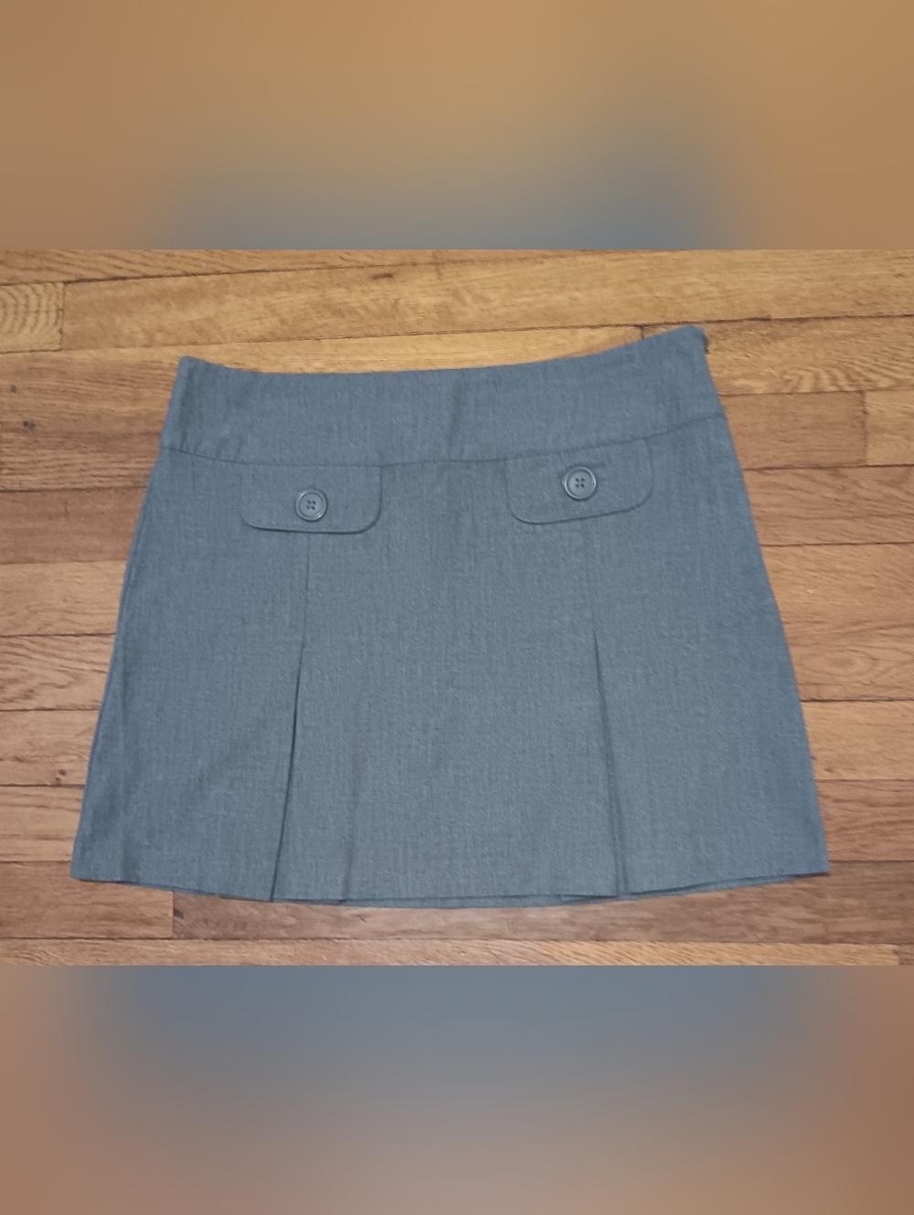 Old Navy Classic Pleated Mini Skirt in Slate Gray